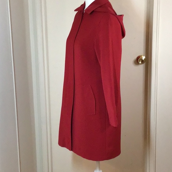 GALLERY PETITE RED TRENCH COAT WITH REMOVABLE BUTTON HOOD SZ PP - Picture 4 of 14